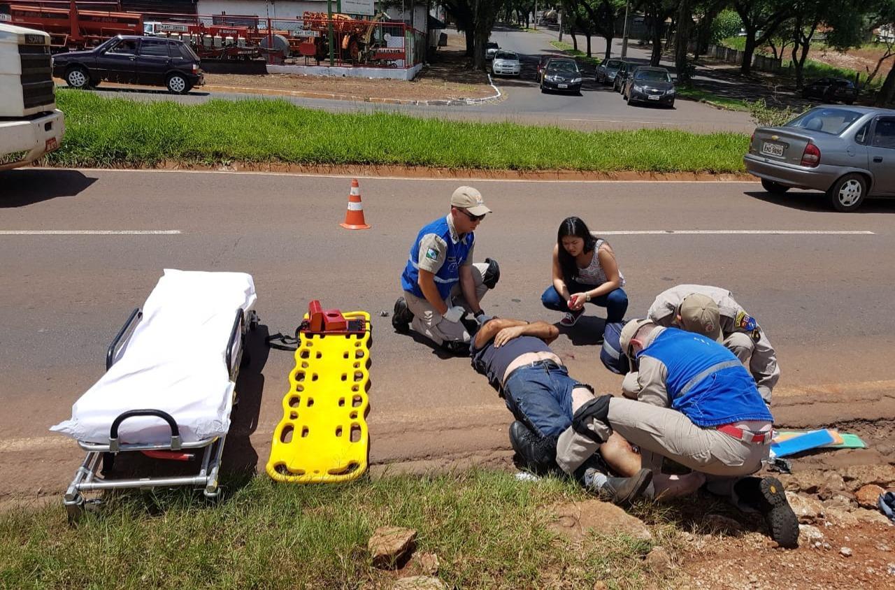 Motociclista Sofre Fratura Exposta Após Se Envolver Em Acidente De